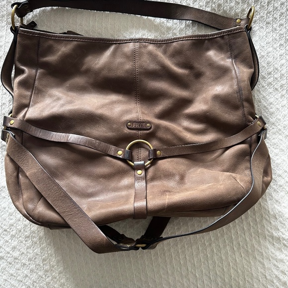 FRYE AND CO. Handbags - Frye Leather Hobo Shoulder Bag
